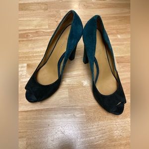 Nine West Stilettos Teal Black Suede Leather SZ 8 Beautiful